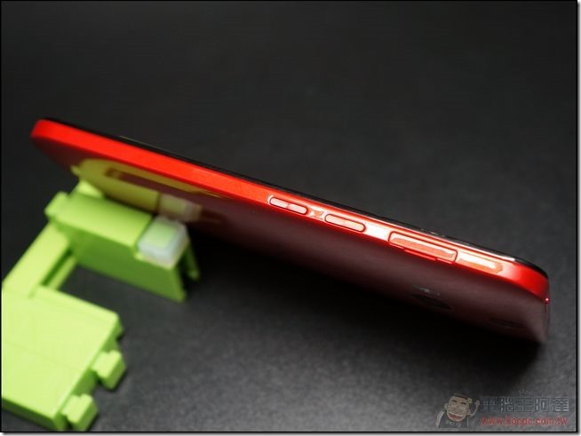HTC Butterfly UNBOX (12) HTC Butterfly UNBOX (12)