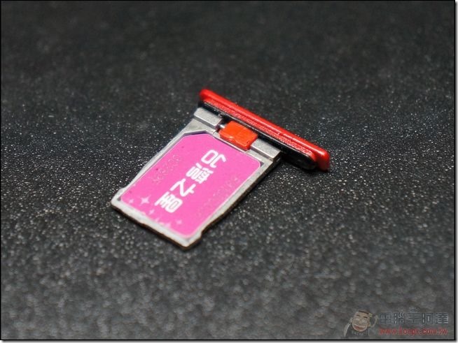 HTC Butterfly UNBOX (14) HTC Butterfly UNBOX (14)