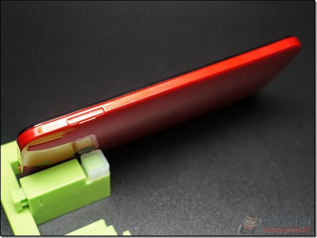 HTC Butterfly UNBOX (15) HTC Butterfly UNBOX (15)