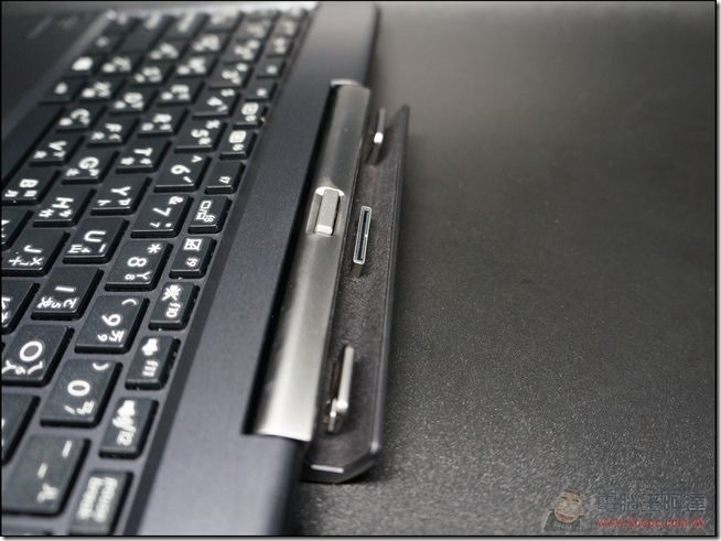 ASUS Transformer Book T100-22 ASUS Transformer Book T100-22