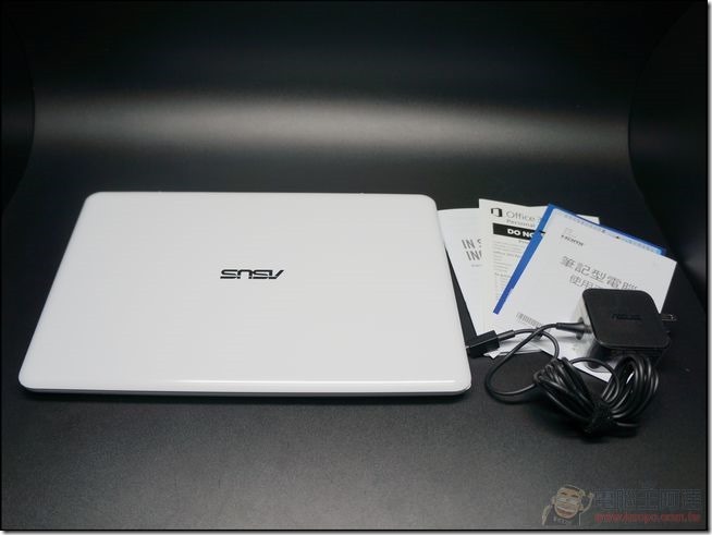 ASUS_EeeBook_X205_03 ASUS_EeeBook_X205_03