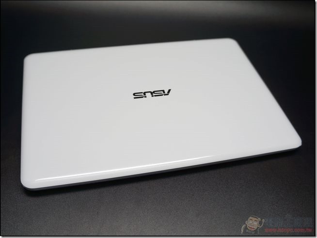 ASUS_EeeBook_X205_07 ASUS_EeeBook_X205_07