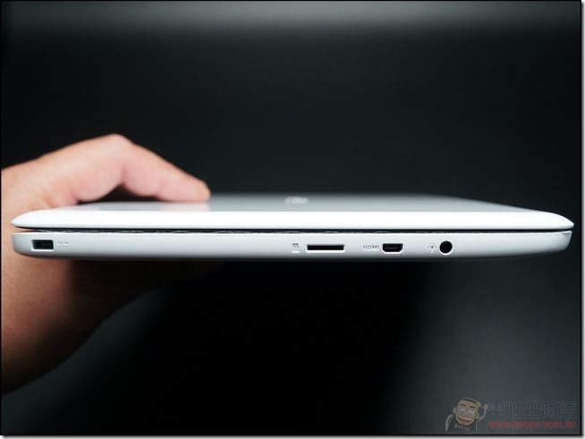 ASUS_EeeBook_X205_13 ASUS_EeeBook_X205_13