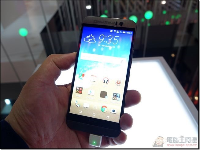 HTC (5) HTC (5)