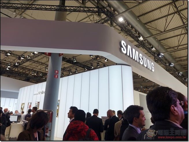 SAMSUNG-MWC-2015 (1) SAMSUNG-MWC-2015 (1)