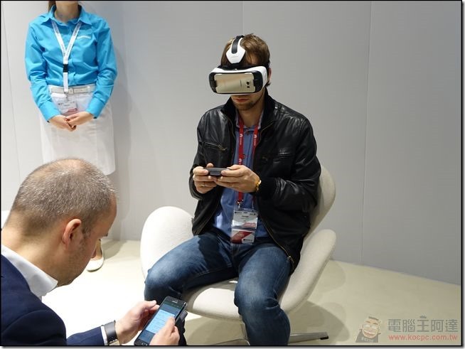 SAMSUNG-MWC-2015 (27) SAMSUNG-MWC-2015 (27)
