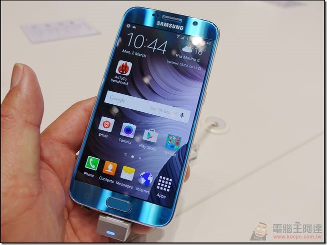 SAMSUNG-MWC-2015 (3) SAMSUNG-MWC-2015 (3)