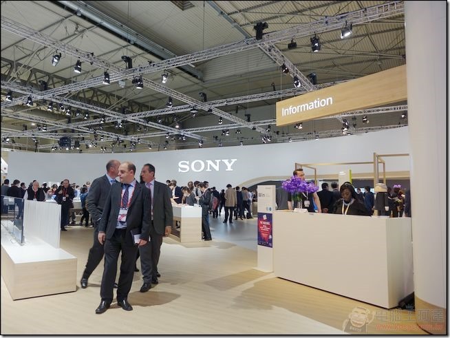 Sony-MWC (1) Sony-MWC (1)
