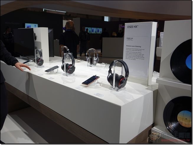 Sony-MWC (23) Sony-MWC (23)