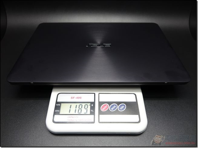 Zenbook-UX305-32