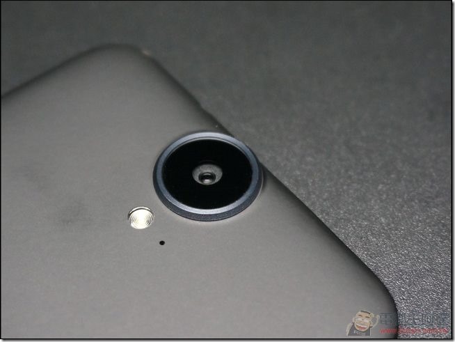 HTC-E9Plus-12 HTC-E9Plus-12