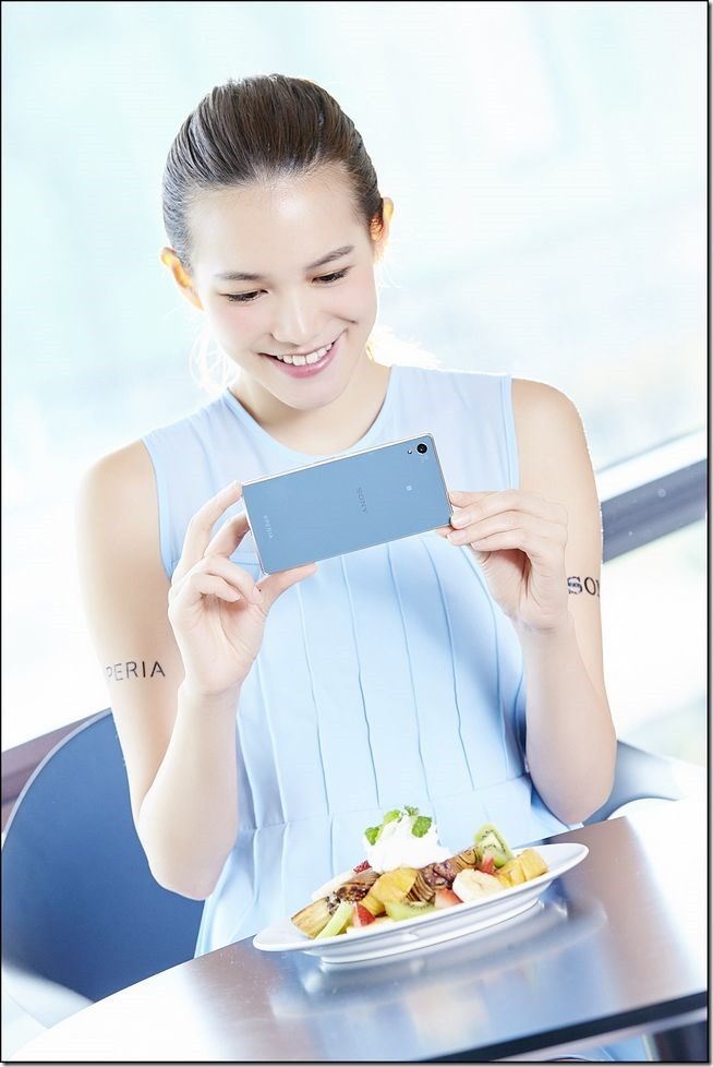 圖5 Xperia Z3 相機性能強悍無比!全新的美食模式(Gourmet mode)記錄美食的重要時刻,自動將食物的對比度與色彩優化,保留杯盤的顏色,襯托垂涎三尺的珍饈佳餚即拍即擁有。 圖5 Xperia Z3 相機性能強悍無比!全新的美食模式(Gourmet mode)記錄美食的重要時刻,自動將食物的對比度與色彩優化,保留杯盤的顏色,襯托垂涎三尺的珍饈佳餚即拍即擁有。