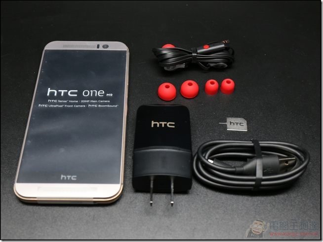 HTC-One-M9-Unboxing-01 HTC-One-M9-Unboxing-01