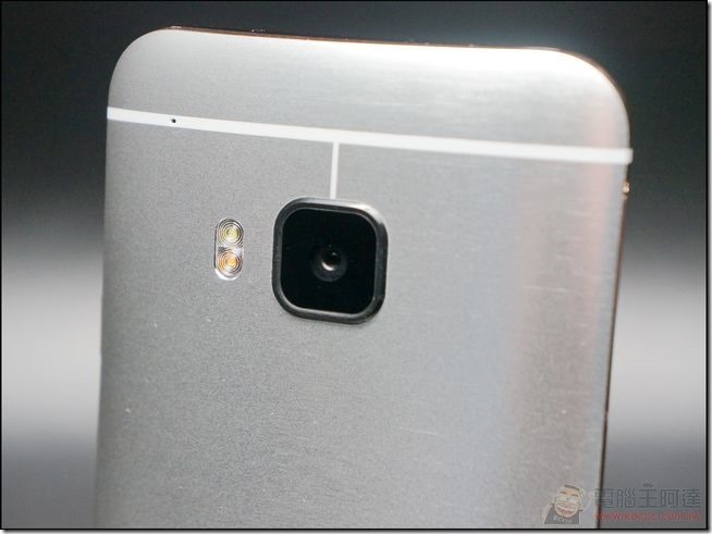 HTC-One-M9-Unboxing-16 HTC-One-M9-Unboxing-16