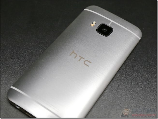 HTC-One-M9-Unboxing-18 HTC-One-M9-Unboxing-18