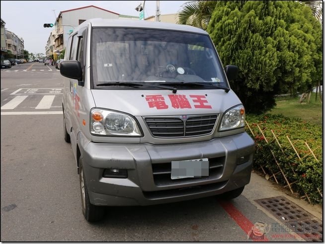 ONYX-DORKAS車用平板架-01 ONYX-DORKAS車用平板架-01