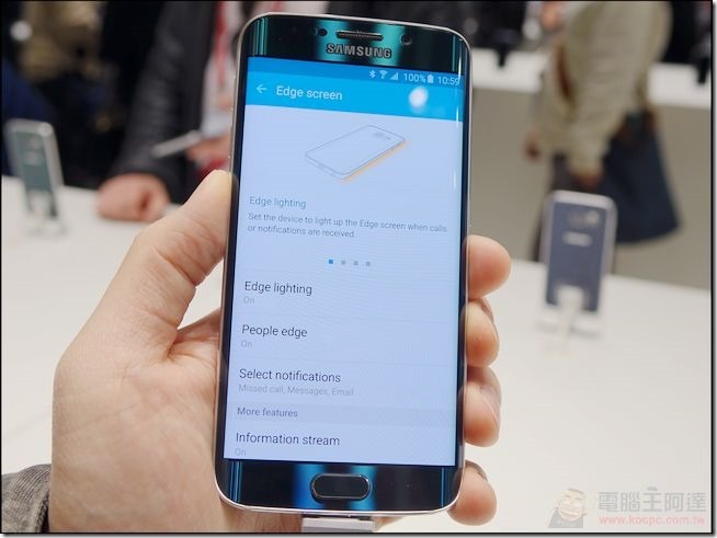SAMSUNG-MWC-2015 (16) SAMSUNG-MWC-2015 (16)