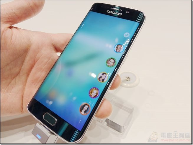 SAMSUNG-MWC-2015 (19) SAMSUNG-MWC-2015 (19)