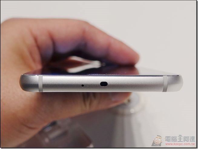 SAMSUNG-MWC-2015 (6) SAMSUNG-MWC-2015 (6)