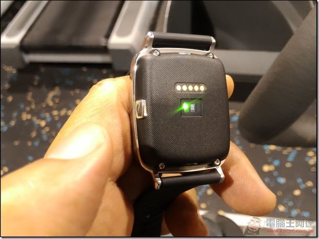 ASUS-VivoWatch-49 ASUS-VivoWatch-49