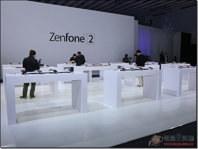 ASUS-Zenfon2-010 ASUS-Zenfon2-010