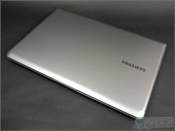 Samsung Series5外觀04 Samsung Series5外觀04