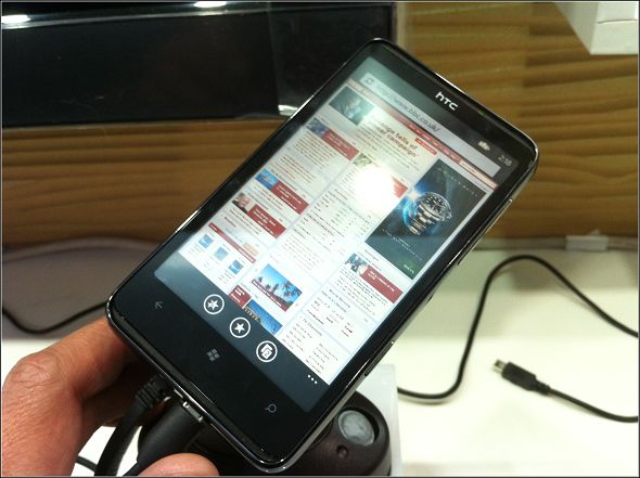 「轉貼」微軟Windows Phone 7手機銷售表現不如預期之十大理由 - 電腦王阿達